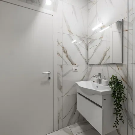 Apartment Urban Comfort *