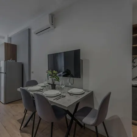 Apartment Urban Comfort *